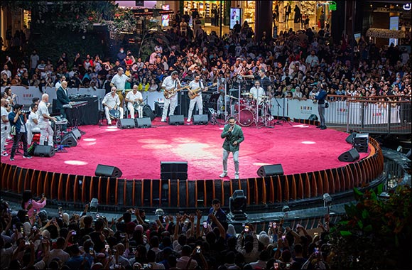 Superstar Ragheb Alama Enthralls Audience at Live Concert in Mall of Qatar